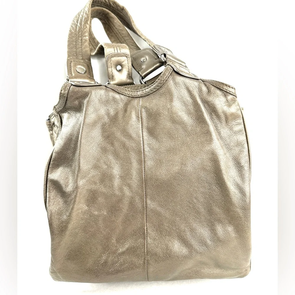 Marc by Marc Jacobs Gold Leather Large Shoulder Bag Turn Locks 3 Sections - Picture 3 of 14